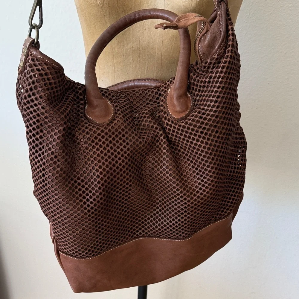 Sundance leather mesh